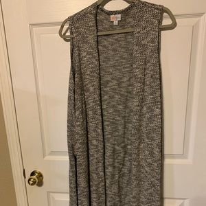 EUC XL LuLaRoe Joy long black & white vest.